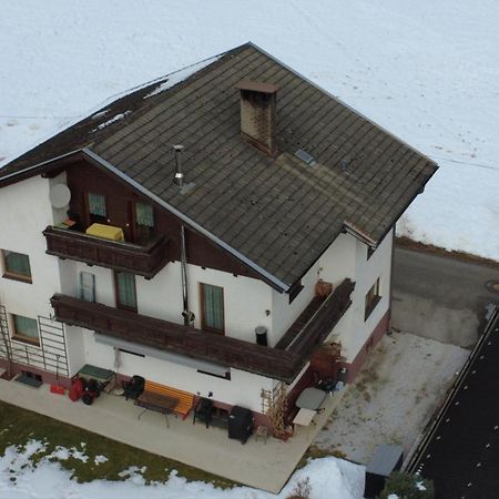 Ferienwohnung Dominik Нойщифт им Щубайтал Екстериор снимка