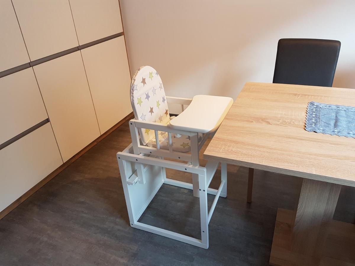 Ferienwohnung Dominik Нойщифт им Щубайтал Екстериор снимка